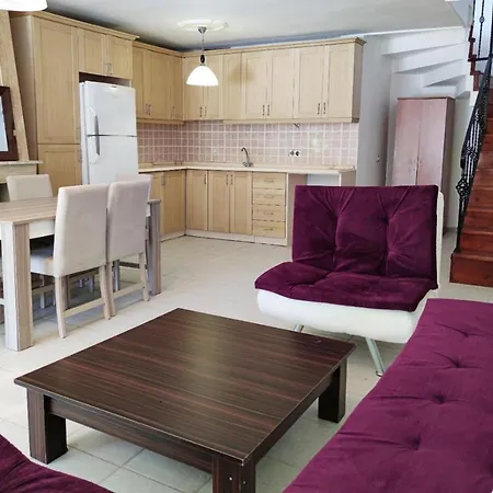 Kuyucak Ikiz Villa *