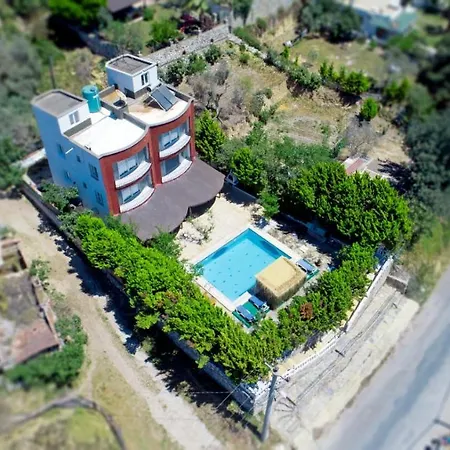 Kuyucak Ikiz Villa *